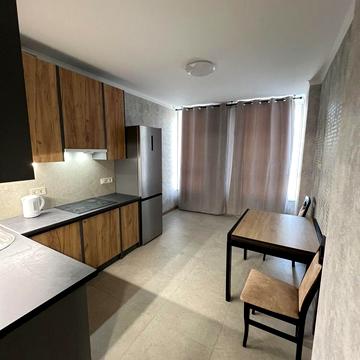 Столичне шосе, 1