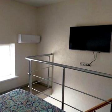 Бочарова, Атриум, двухуровневый смарт с большим балконом