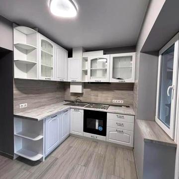 Чаплинська вул., 120