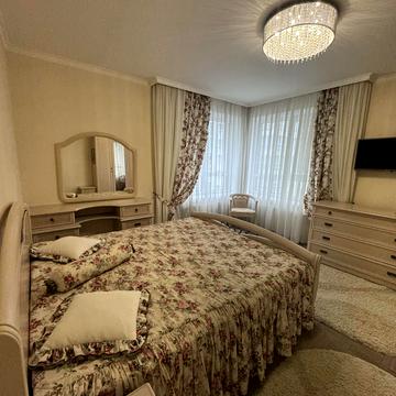 Слобідська вул., 13