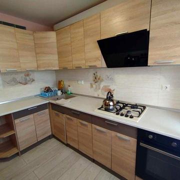 Продам 2к в 9ти,чешка  центр города, проспект Мира