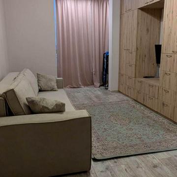 Практична вул., 4