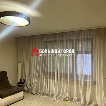 Магістральна вул., 92