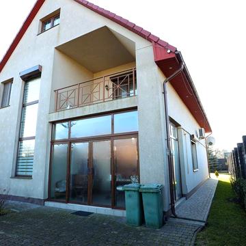 Продам затишний будинок село Дачне