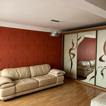 Пантелеймона Куліша вул. (Челябінська), 1