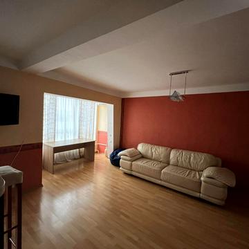 Пантелеймона Куліша вул. (Челябінська), 1