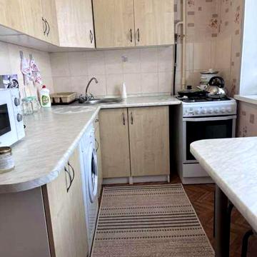 Володимира Івасюка просп. (Героїв Сталінграду), 42