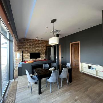 Круглоуніверситетська вул., 18/2