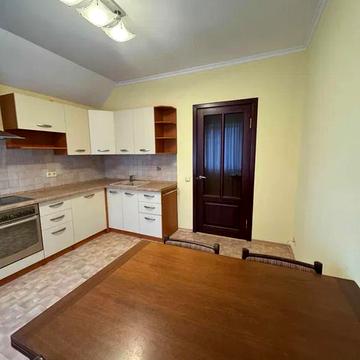 Радунська вул., 1/10