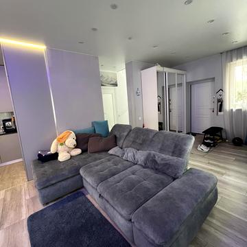 Яснополянська вул.