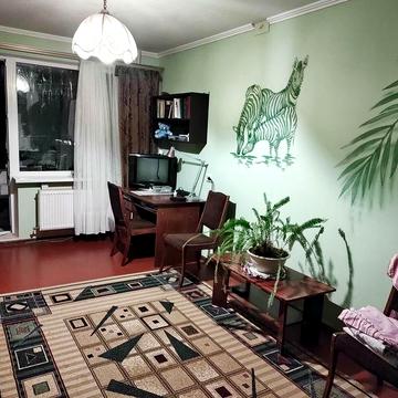 Продаж чотирьох кімнатної квартири в районі "Митниця-центральна"