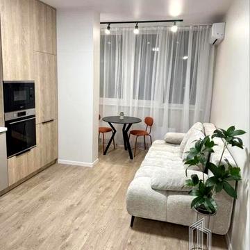 Повітряних Сил просп. (Повітрофлотський), 56