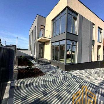 Продаж 2-поверхового дуплексу, Червениця