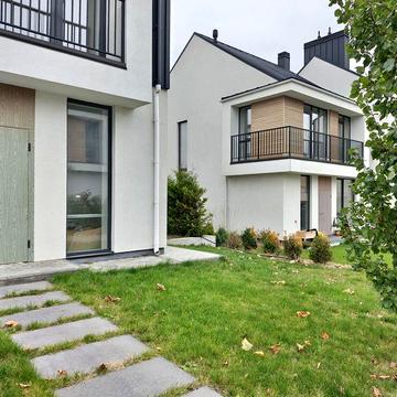 Таунхаус з ремонтом!