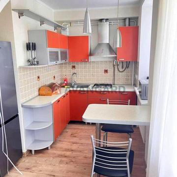 Здається в оренду 2-х кім. кв. в центрі (Хрещатик 190)