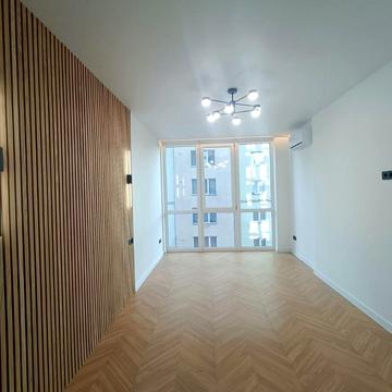 Богдана Хмельницького вул., 94