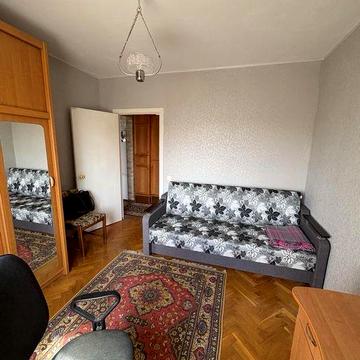 1 кімнатна квартира. Вулиця Северная 28. Метро Героев Днепра.