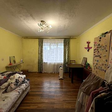 Тролейбусна вул., 2а