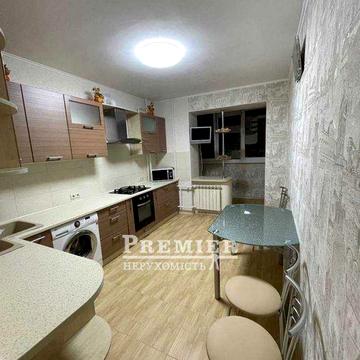 Продам двухкімнатну квартиру на Заболотного