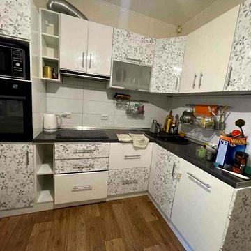 Пропонується 3-кімнатна квартира "Молодіжний квартал", вул. Ващенка, 5