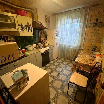 Продаж 1к Квартира Семафорна вулиця