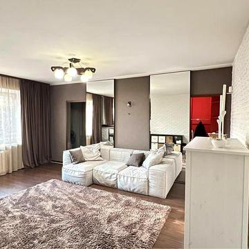 Микільсько-Ботанічна вул., 15/17а