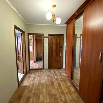 Андрія Первозванного вул. (Стахурського), 30