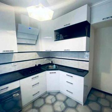 Продаж 3-кімнатної квартири по вул.Лихвинська Стінка (Гамалія)