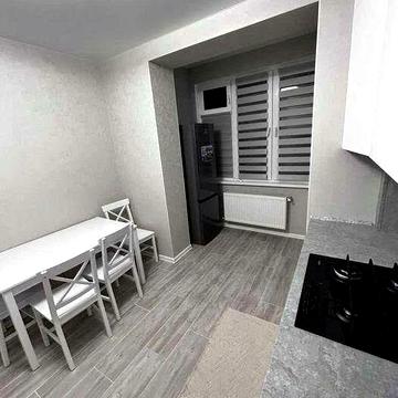 Нижня Берегова вул., 2/2