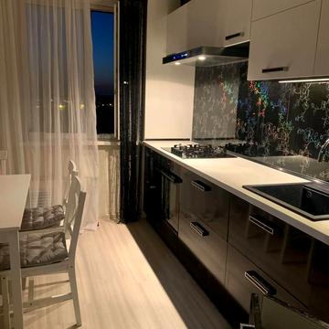 Ньютона вул., 115/1