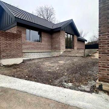 ВІД ЗАБУДОВНИКА Новий будинок з підвалом в центрі  біля школи ГОРЕНИЧІ