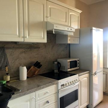 Старонаводницька вул., 8-Б