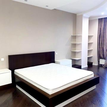 Добровольців вул. (Маршала Говорова), 18а