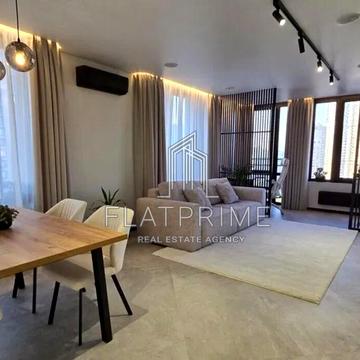 Дніпровська набережна вул., 18-А