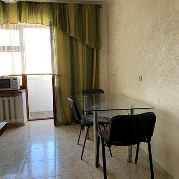 Здається квартиа на вулиці Парковій в будинкуАББО.