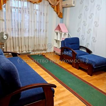 Олександри Екстер вул. (Марини Цвєтаєвої), 8