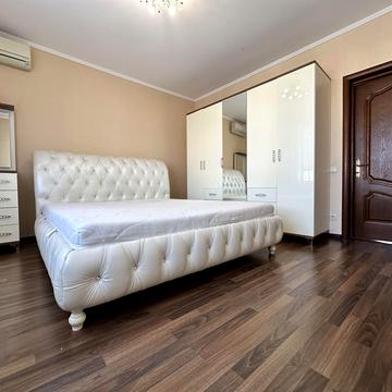 Дніпровська набережна вул., 19-В