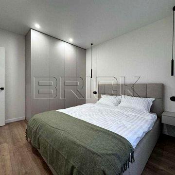 ЖК Варшавський-3 | Балкон | Гардеробна | Виноградар | Олеся 17 ЖК Варшавський 3