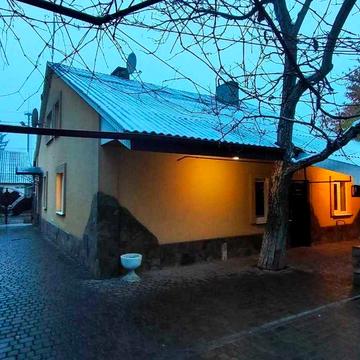 Я Твій затишний дім у Здолбунові — з каміном, ремонтом і садом!