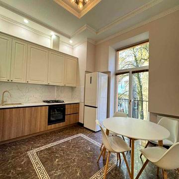 Оренда 2 кім. квартири в центрі міста. Перша здача!