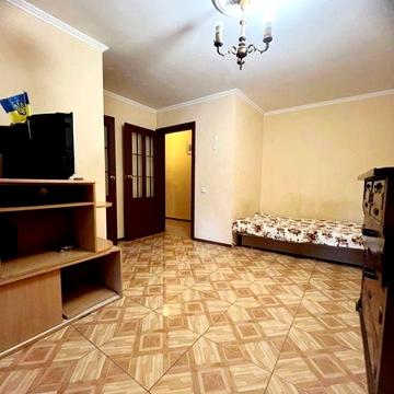 Здам 2кмн квартиру по вул.Троїцька