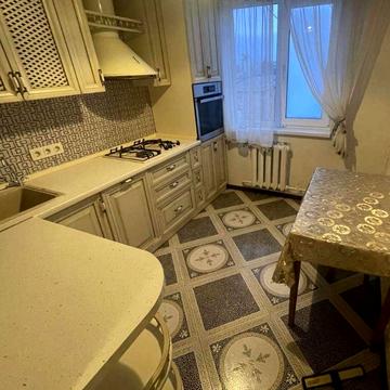 Любомира Гузара просп. (Космонавта Комарова), 20