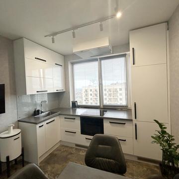 Перлинна вул., 6