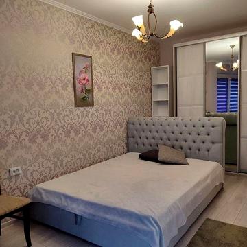 Здається в довгострокову оренду квартира-студія.