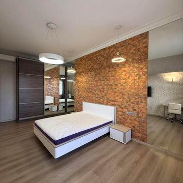 Аренда! Центр города. Дом Ренессанс