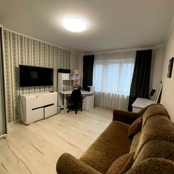 Миру просп., 18