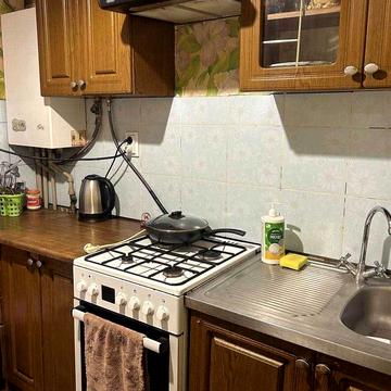 Ніжинська, 33