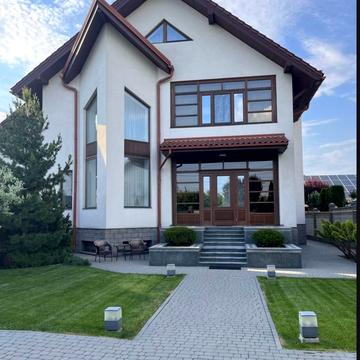 Березанівська вул. (Моріса Тореза), 147