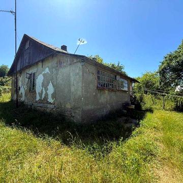 Продаж будинку разом з ділянкою по вул. Тарасівська 57а