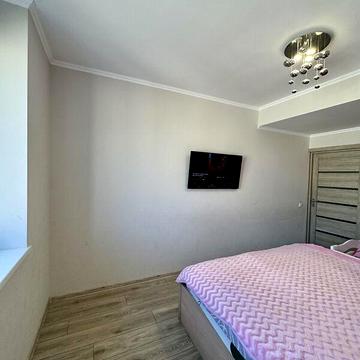 Продаж 3к Квартира Грушевського вулиця